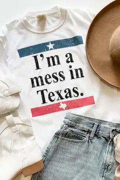I'M A MESS TEE