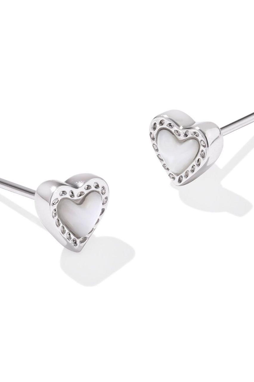 KENDRA SCOTT ARI HEART STUD EARRINGS ~ Gold