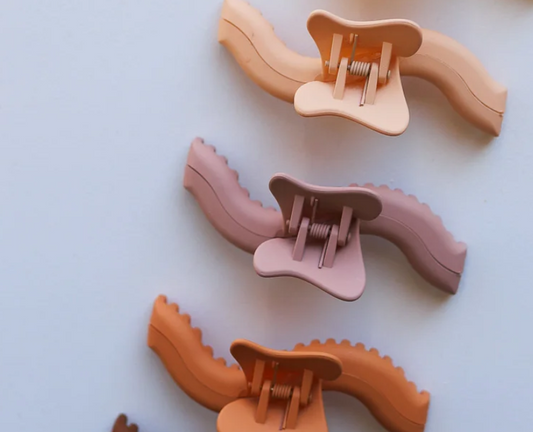 KAXI WAVY MIDI HOLD EVERYTHING CLAW