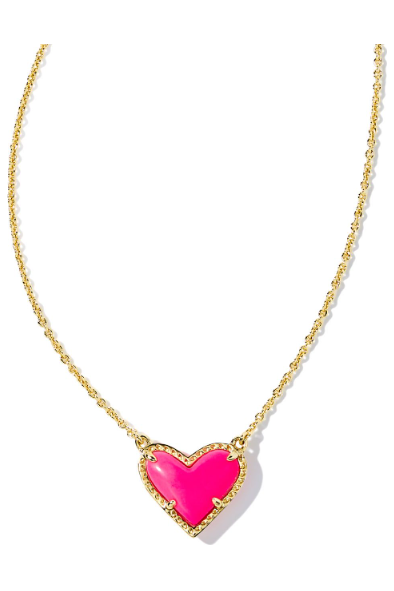 KENDRA SCOTT ARI HEART SHORT PENDANT ~ Gold NECKLACES