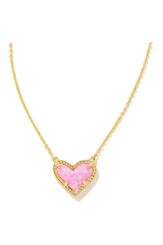 KENDRA SCOTT ARI HEART SHORT PENDANT ~ Gold NECKLACES