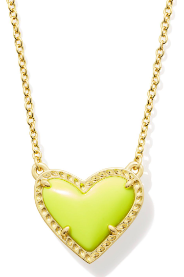 KENDRA SCOTT ARI HEART SHORT PENDANT ~ Gold NECKLACES
