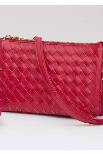 AMBER'S PERFECT PURSE
