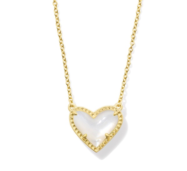 KENDRA SCOTT ARI HEART SHORT PENDANT ~ Gold NECKLACES