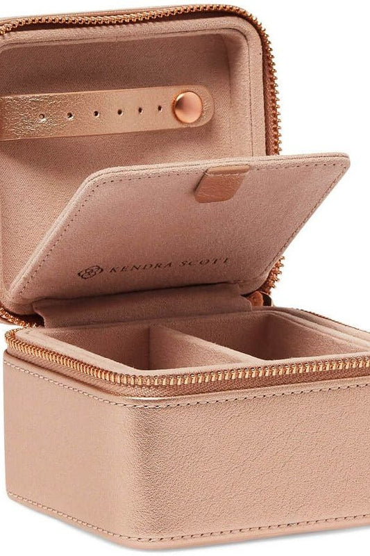 X KENDRA SCOTT SMALL ZIP JEWELRY CASE ~ TAUPE