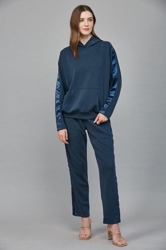 SATIN TRIM SUIT 25540