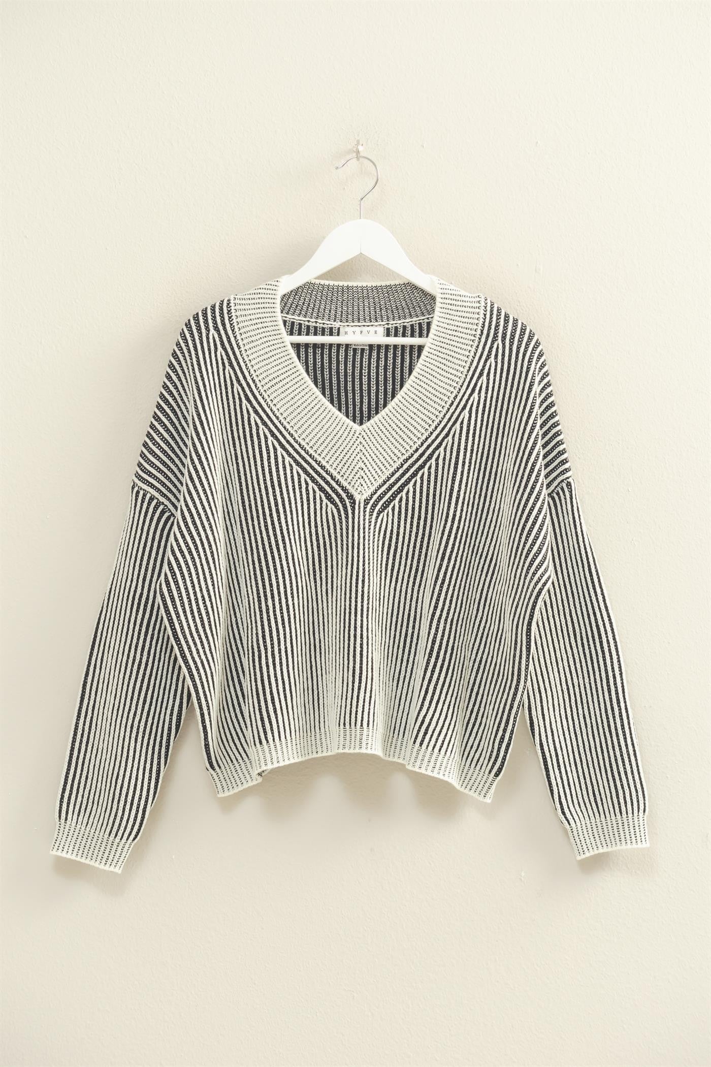 SWEATER 297