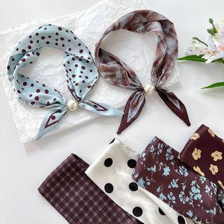Floral Scarf with Magnetic Buckle: C6