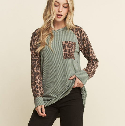 LEOPARD DETAIL TOP 6884