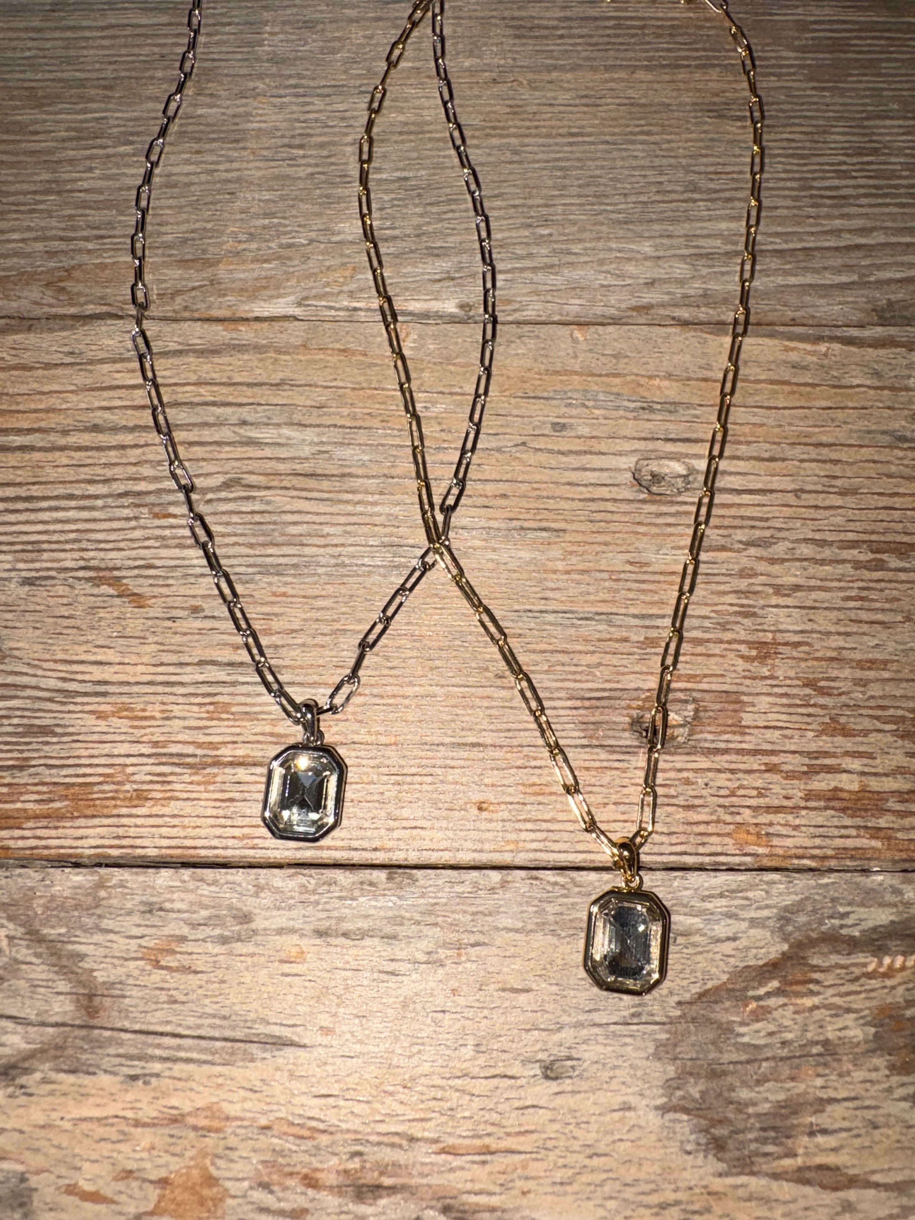 SEARA NECKLACE