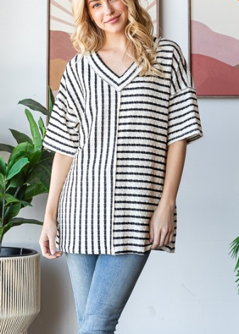 TOP in CREAM/BLACK 7601