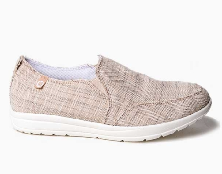 MINNETONKA WOMEN'S EXPANSE in TAN