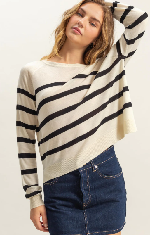 BLACK/CREAM TOP