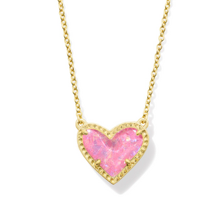 KENDRA SCOTT ARI HEART SHORT PENDANT ~ Gold NECKLACES