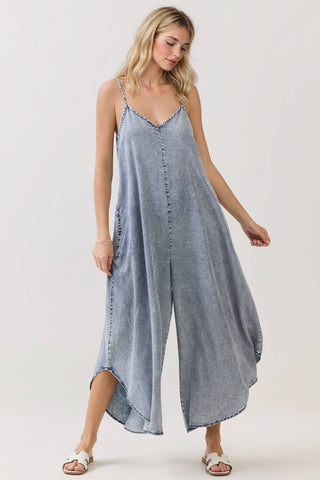 DENIM SLOUCHY FITTED JUMPSUIT - VJ3103A: MED WASH / S