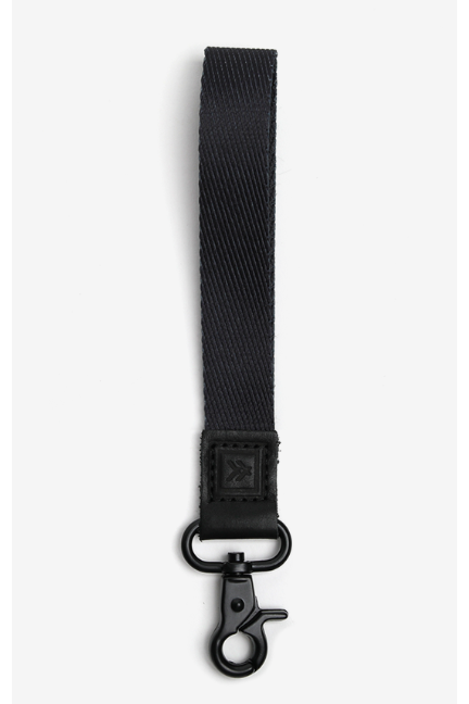 THREAD WRIST LANYARD BLACK